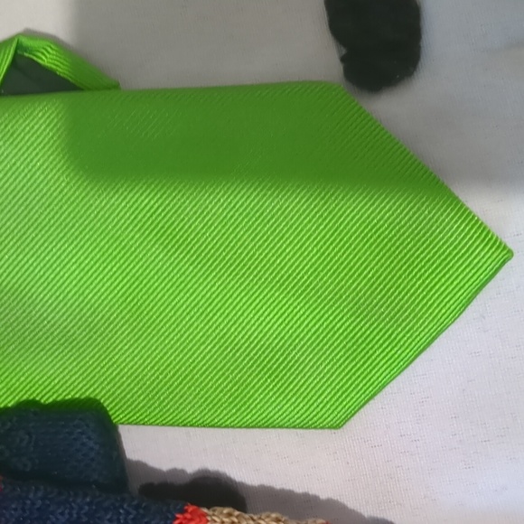 Selling 1 bundle of 6 ties - Picture 6 of 8